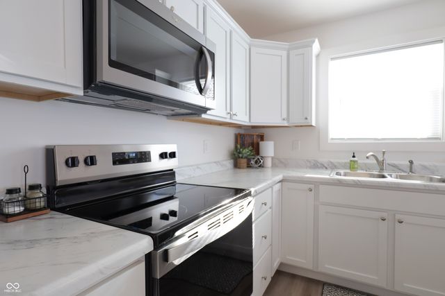 1632 W Paula Drive, Columbus, IN 47201