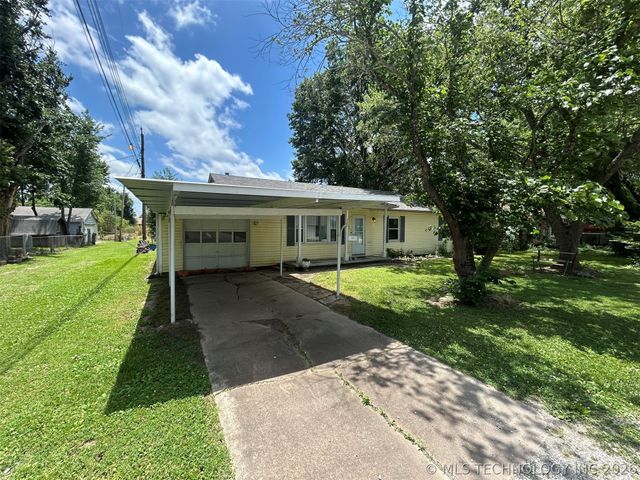 904 SE 2nd Street, Pryor, OK 74361