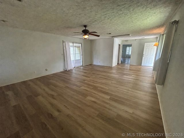 904 SE 2nd Street, Pryor, OK 74361