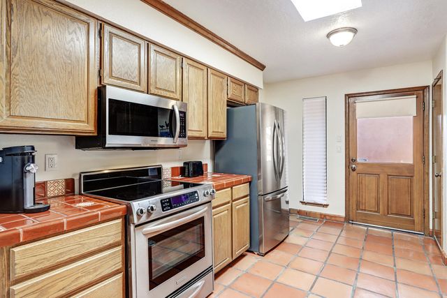 1 Zia Trail, Corrales, NM 87048
