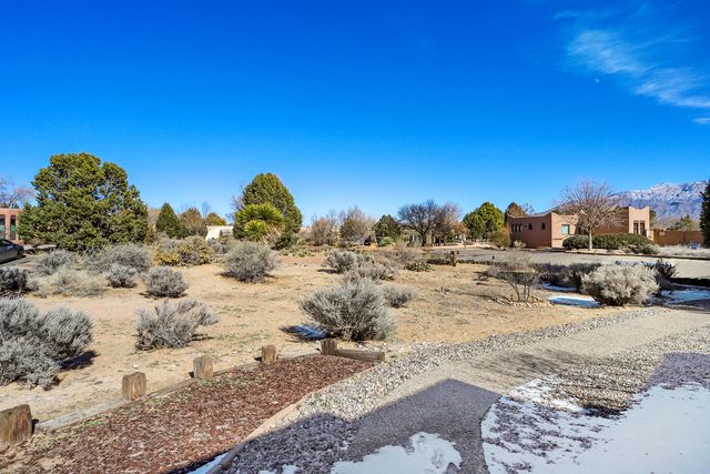 1 Zia Trail, Corrales, NM 87048