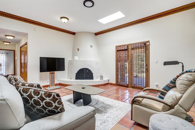 1 Zia Trail, Corrales, NM 87048