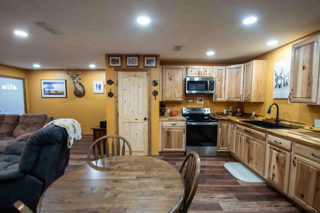 530 Holly Glen, Murchison, TX 75778