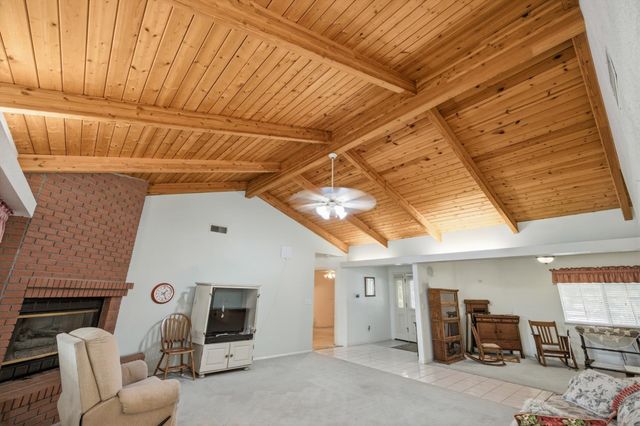 2582 Sandell Avenue, Kingsburg, CA 93631