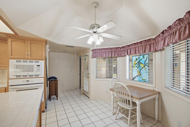 2582 Sandell Avenue, Kingsburg, CA 93631