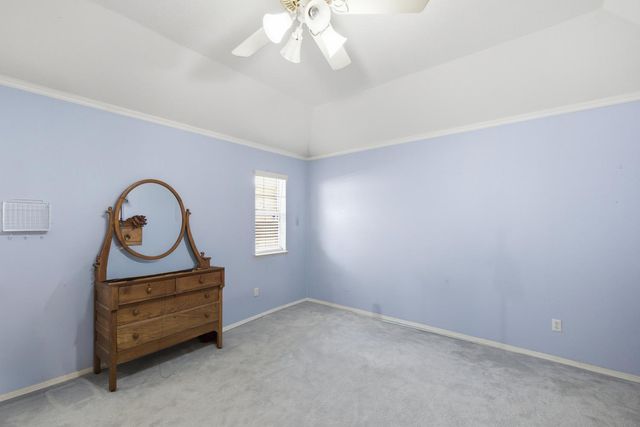 2582 Sandell Avenue, Kingsburg, CA 93631