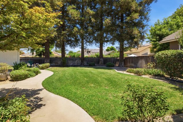 2582 Sandell Avenue, Kingsburg, CA 93631