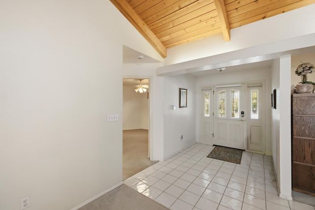 2582 Sandell Avenue, Kingsburg, CA 93631