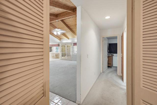 2582 Sandell Avenue, Kingsburg, CA 93631