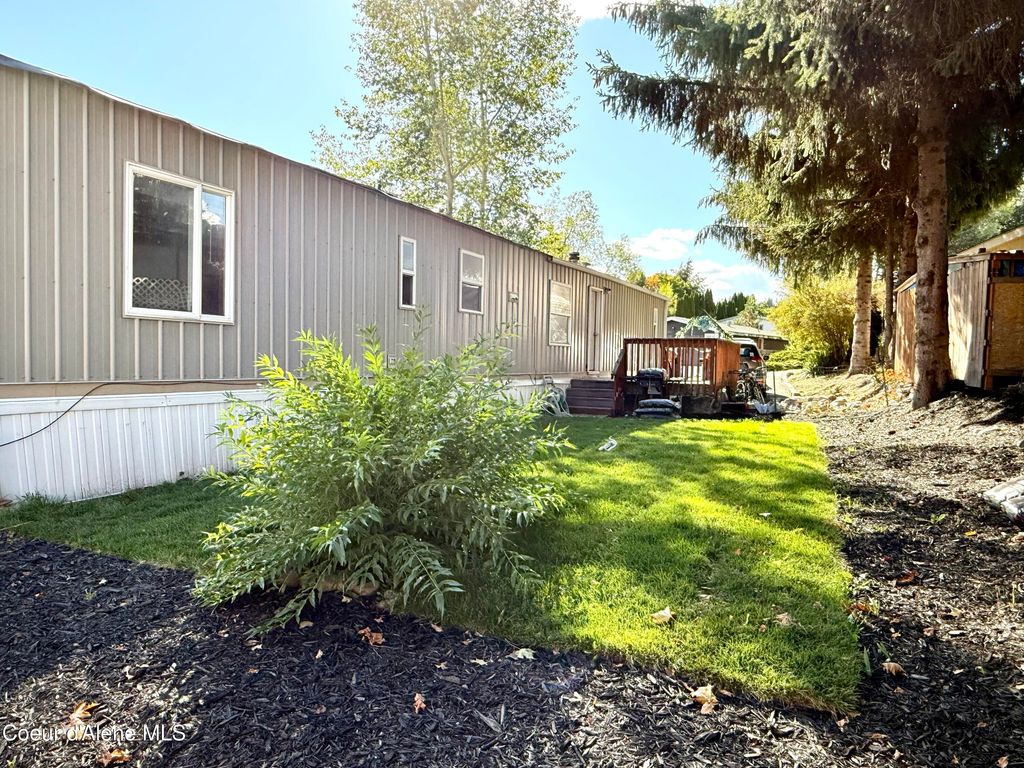 17628 W Santiago CIR, Post Falls, ID 83854 photo 2