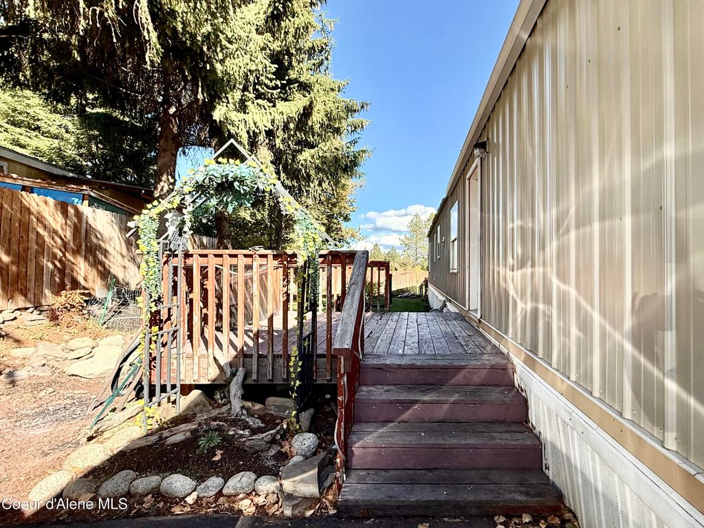 17628 W Santiago CIR, Post Falls, ID 83854 photo 3