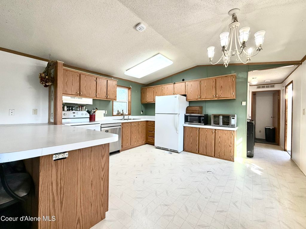 17628 W Santiago CIR, Post Falls, ID 83854 photo 5