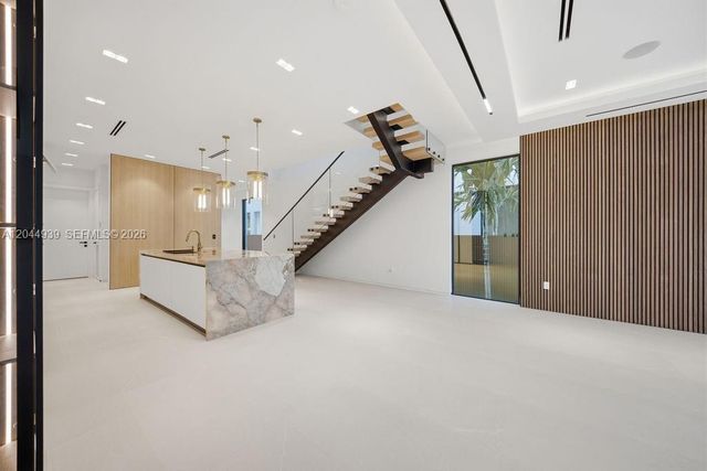 1332 NE 16th Terrace, Fort Lauderdale, FL 33304