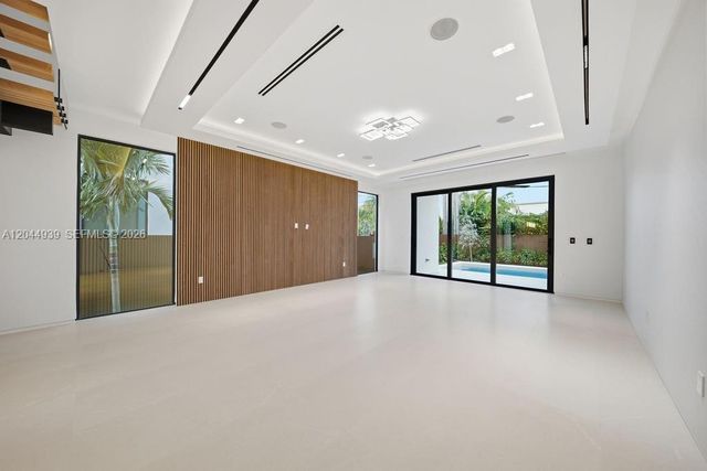 1332 NE 16th Terrace, Fort Lauderdale, FL 33304