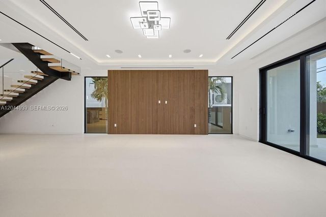 1332 NE 16th Terrace, Fort Lauderdale, FL 33304