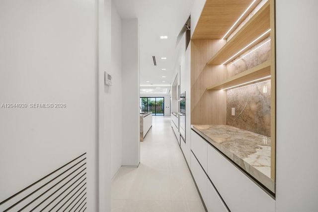 1332 NE 16th Terrace, Fort Lauderdale, FL 33304