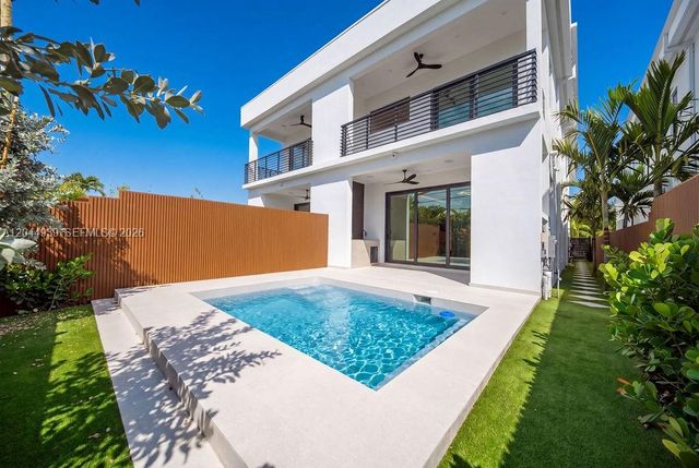 1332 NE 16th Terrace, Fort Lauderdale, FL 33304