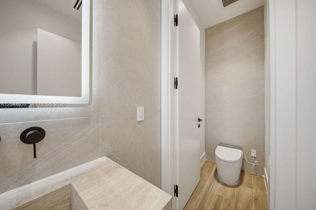 1332 NE 16th Terrace, Fort Lauderdale, FL 33304