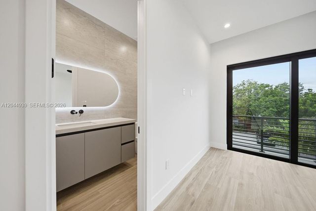 1332 NE 16th Terrace, Fort Lauderdale, FL 33304