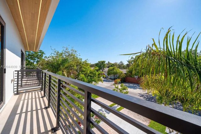 1332 NE 16th Terrace, Fort Lauderdale, FL 33304