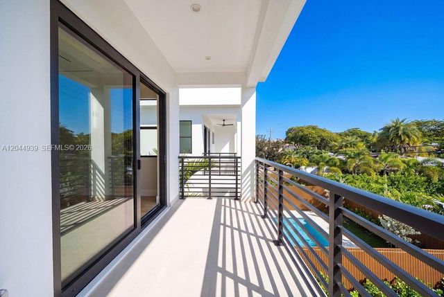 1332 NE 16th Terrace, Fort Lauderdale, FL 33304