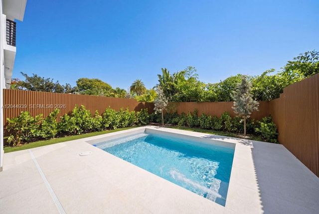 1332 NE 16th Terrace, Fort Lauderdale, FL 33304