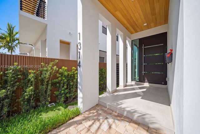 1332 NE 16th Terrace, Fort Lauderdale, FL 33304