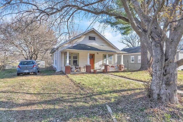 2109 Green Valley Road, St Joseph, MO 64505