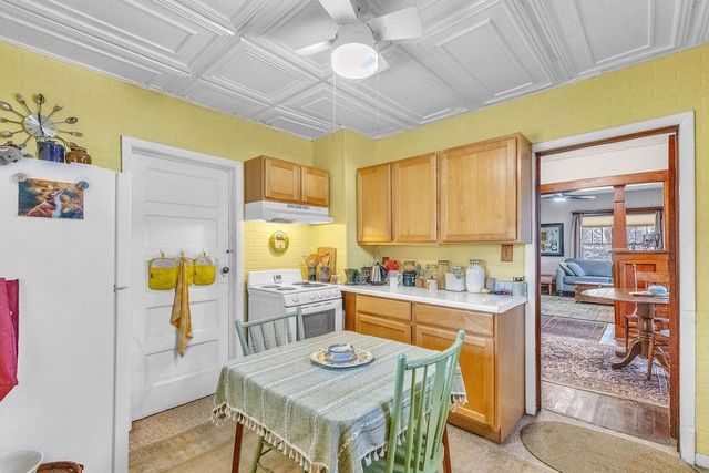 2109 Green Valley Road, St Joseph, MO 64505