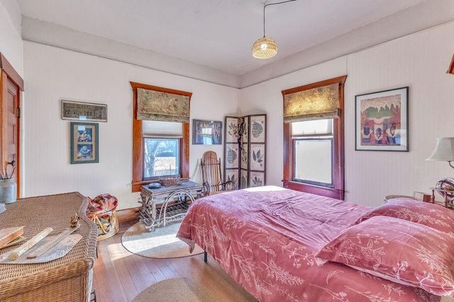 2109 Green Valley Road, St Joseph, MO 64505