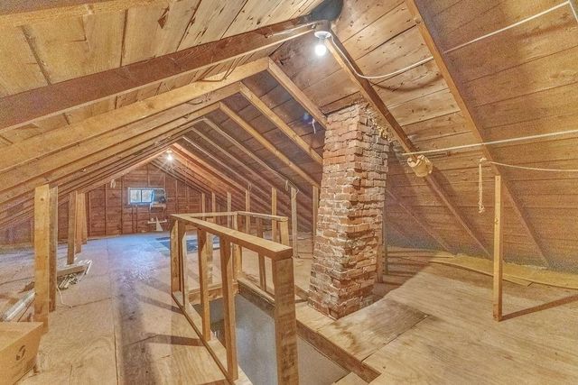 2109 Green Valley Road, St Joseph, MO 64505