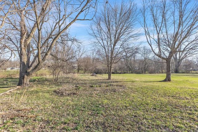 2109 Green Valley Road, St Joseph, MO 64505