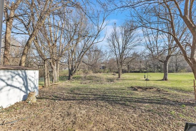 2109 Green Valley Road, St Joseph, MO 64505