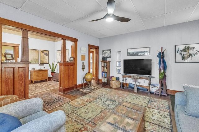 2109 Green Valley Road, St Joseph, MO 64505