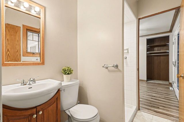 3919 N River Road, Freeland, MI 48623