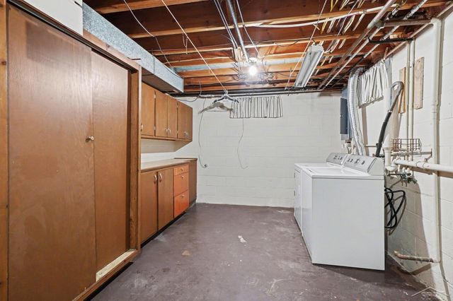 3919 N River Road, Freeland, MI 48623