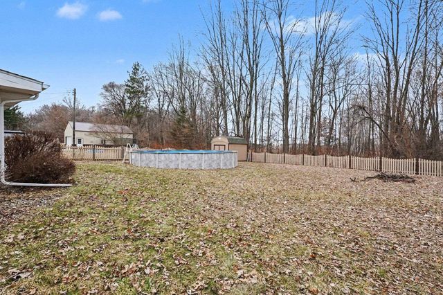 3919 N River Road, Freeland, MI 48623