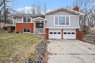 3919 N River Road, Freeland, MI 48623