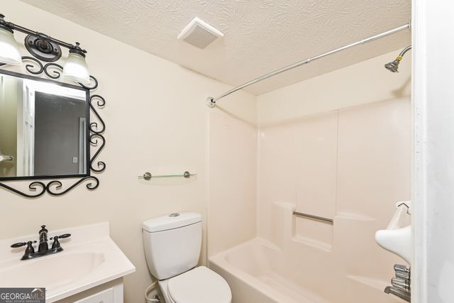 407 Stokesay Drive, Lawrenceville, GA 30046