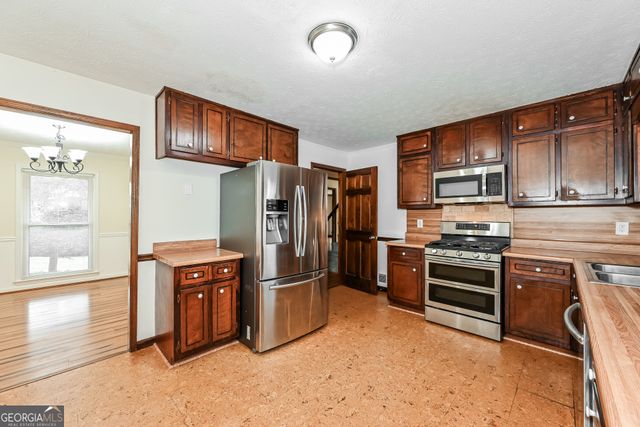 407 Stokesay Drive, Lawrenceville, GA 30046