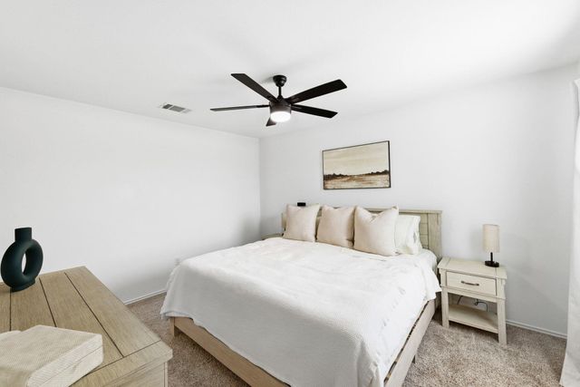 200 George Neggan LN, Bastrop, TX 78602