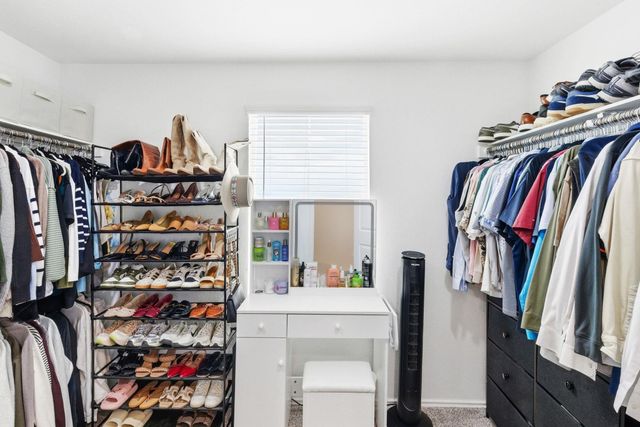 200 George Neggan LN, Bastrop, TX 78602