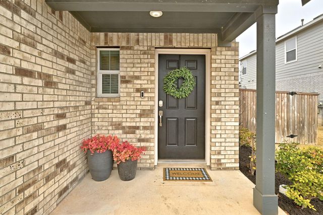 200 George Neggan LN, Bastrop, TX 78602