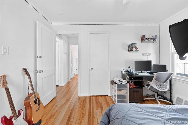 612 Mayflower Avenue, Lincoln Park, MI 48146