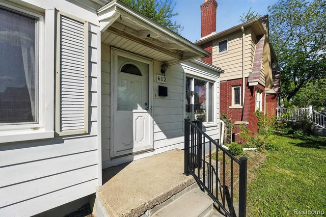 612 Mayflower Avenue, Lincoln Park, MI 48146
