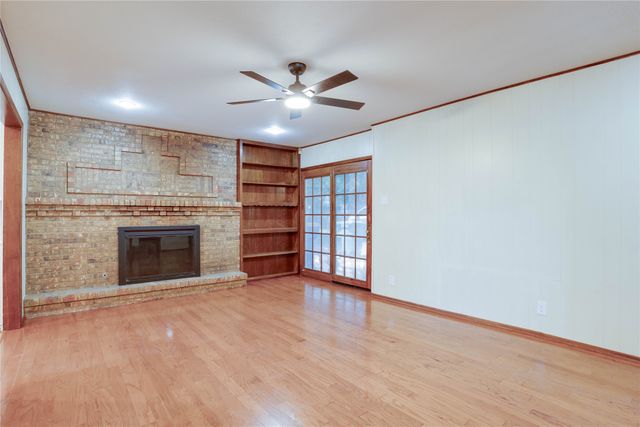 615 Oxford Drive, Sherman, TX 75092