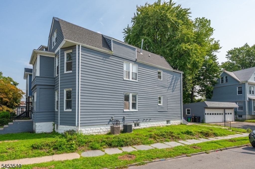 484 Prospect St, East Orange City, NJ 07017 — photo 2