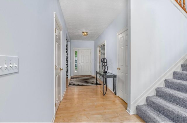 4402 Pantonbury Street, New Albany, OH 43054