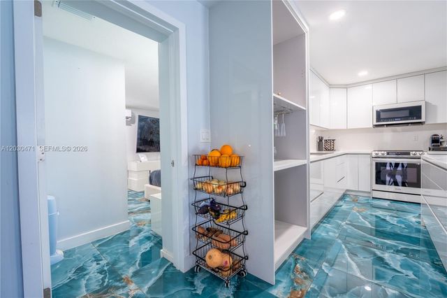 11851 SW 181st St, Miami, FL 33177
