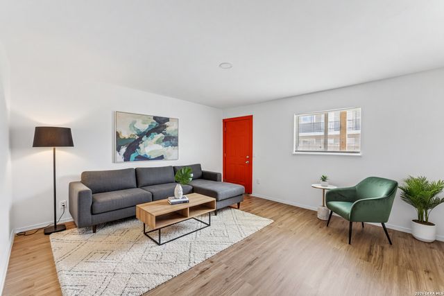 2807 Observation, San Antonio, TX 78227